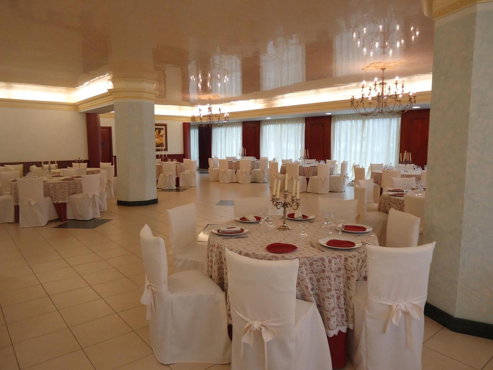 Hotel Il Melograno Матината Екстериор снимка
