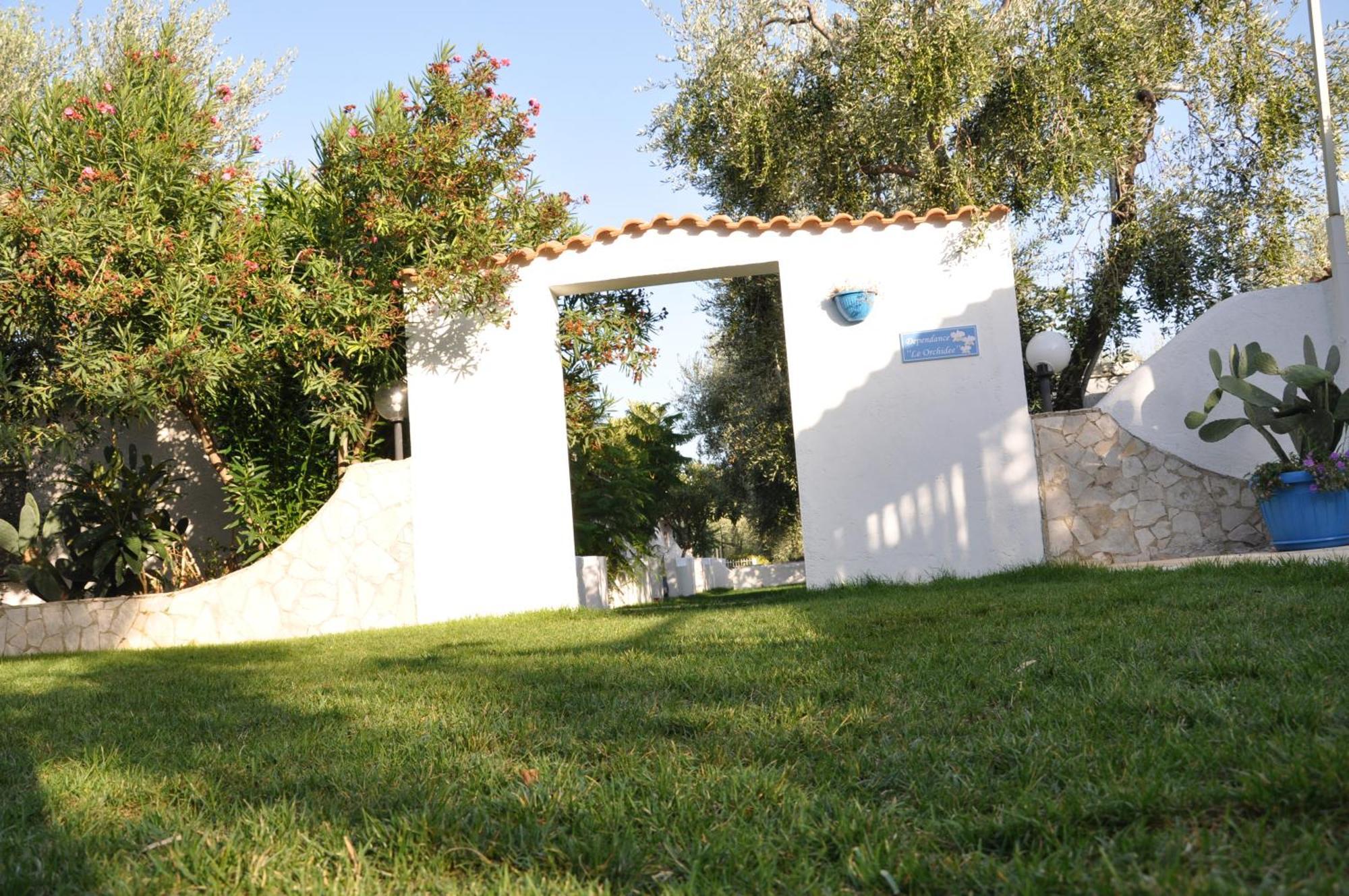 Hotel Il Melograno Матината Екстериор снимка