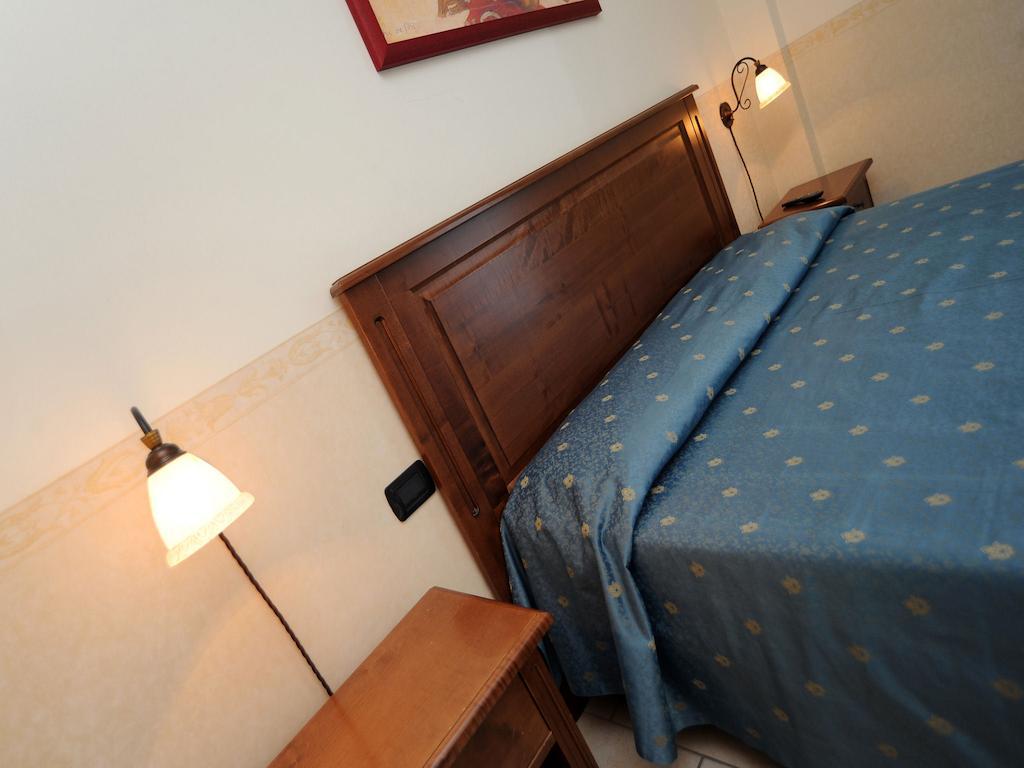 Hotel Il Melograno Матината Екстериор снимка
