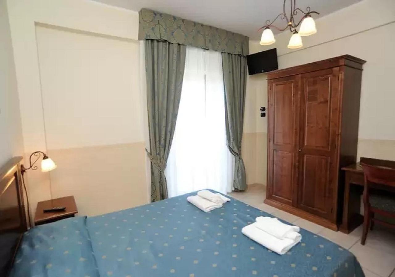 Hotel Il Melograno Матината Екстериор снимка